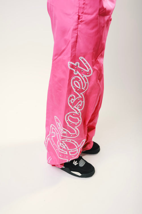 “PINK RIOT”