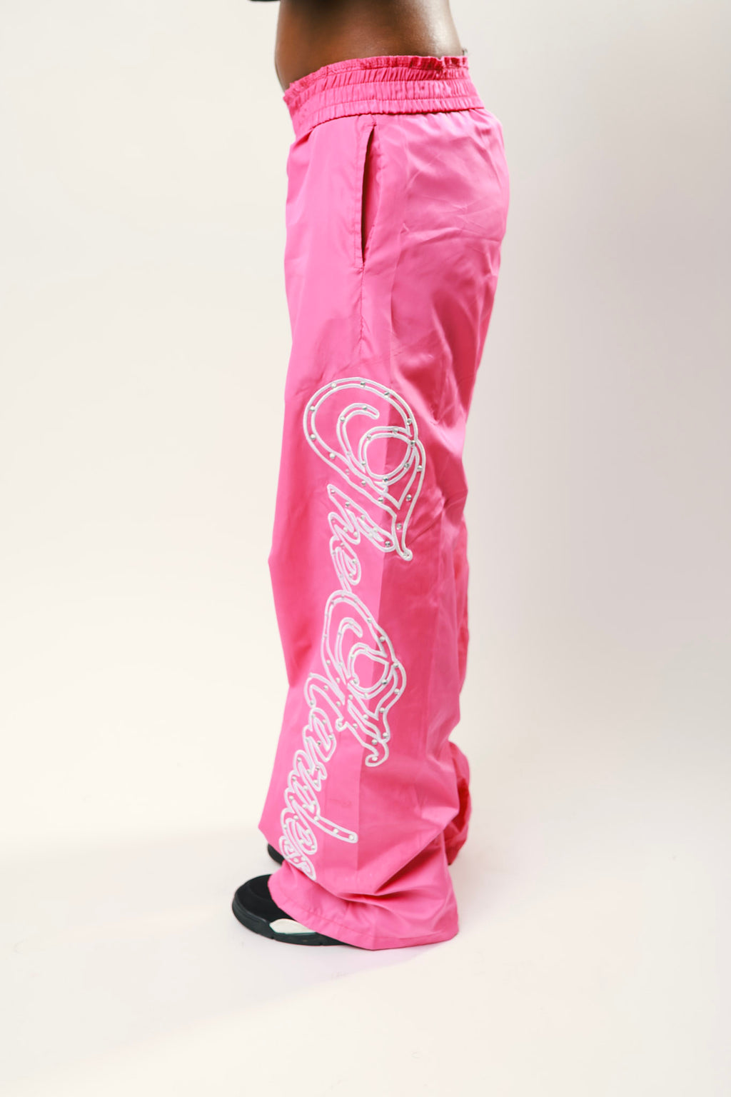 “PINK RIOT”